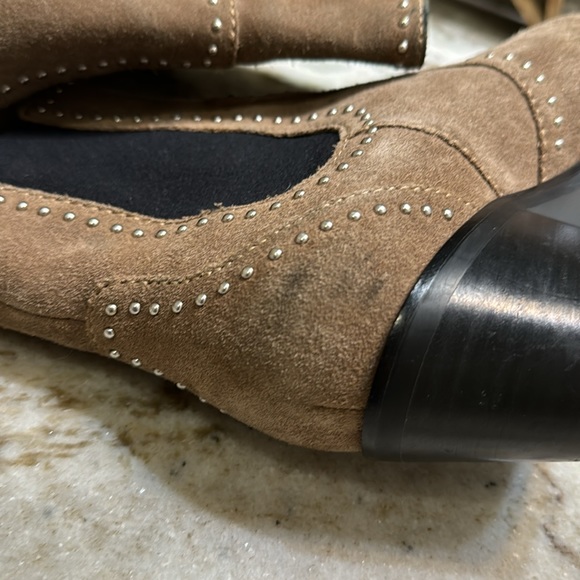 PAIGE Willa Studded Chelsea Ankle Boot 7 - Picture 8 of 12